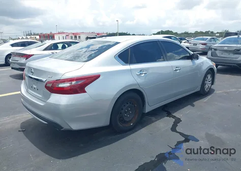 2018 Nissan Altima 2.5 Sv z USA, uszkodzony, nr VIN 1N4AL3AP8JC106078